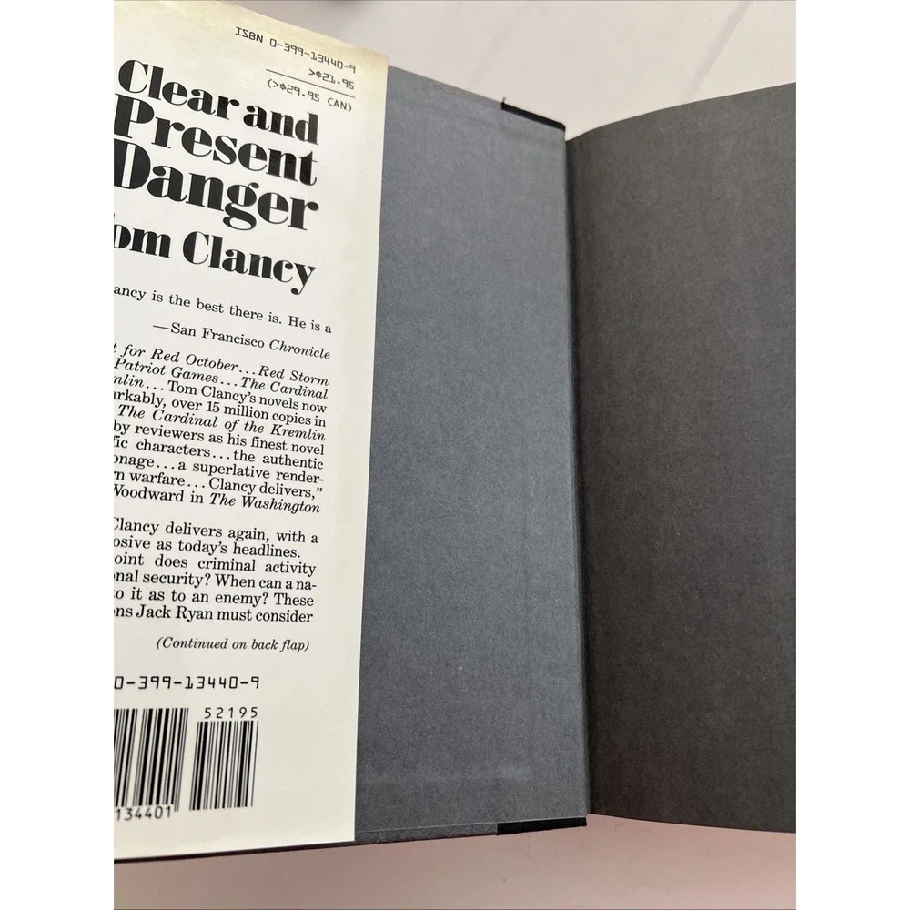 Clear and Present Danger | Tom Clancy | HC/DJ  1989 Like New
